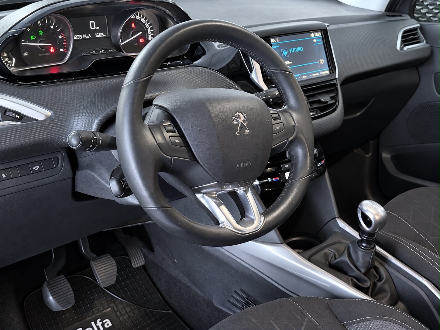 Peugeot 2008 Active Blue Hdi — foto 12 de 15