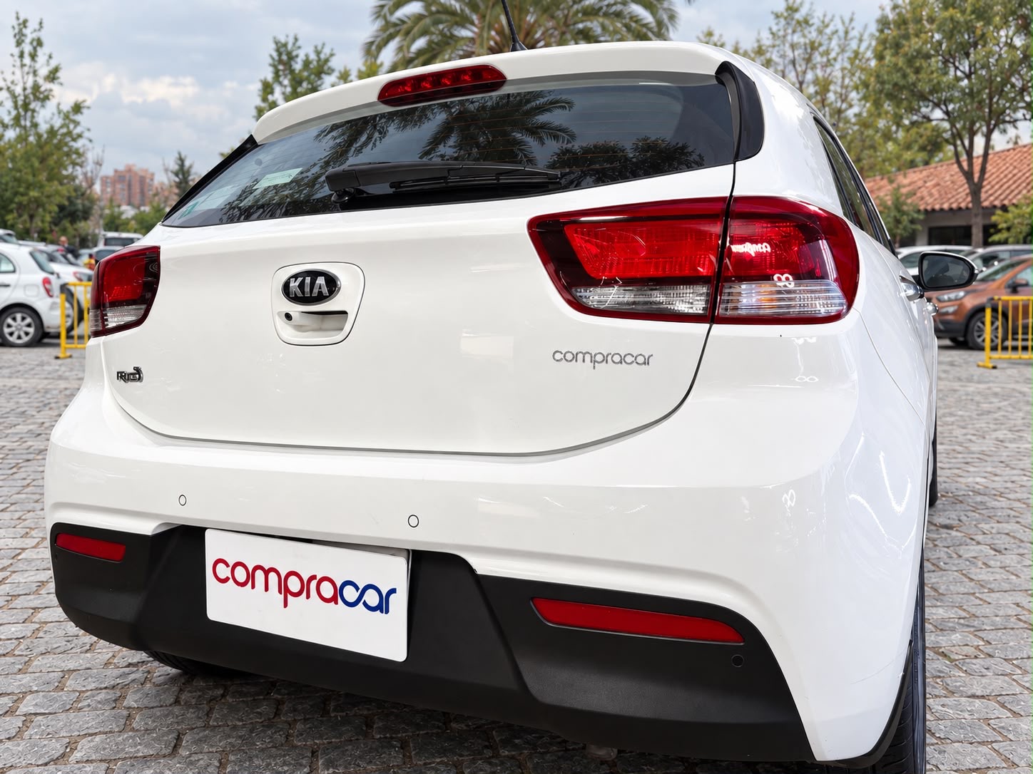 KIA Rio5 — foto 10 de 15