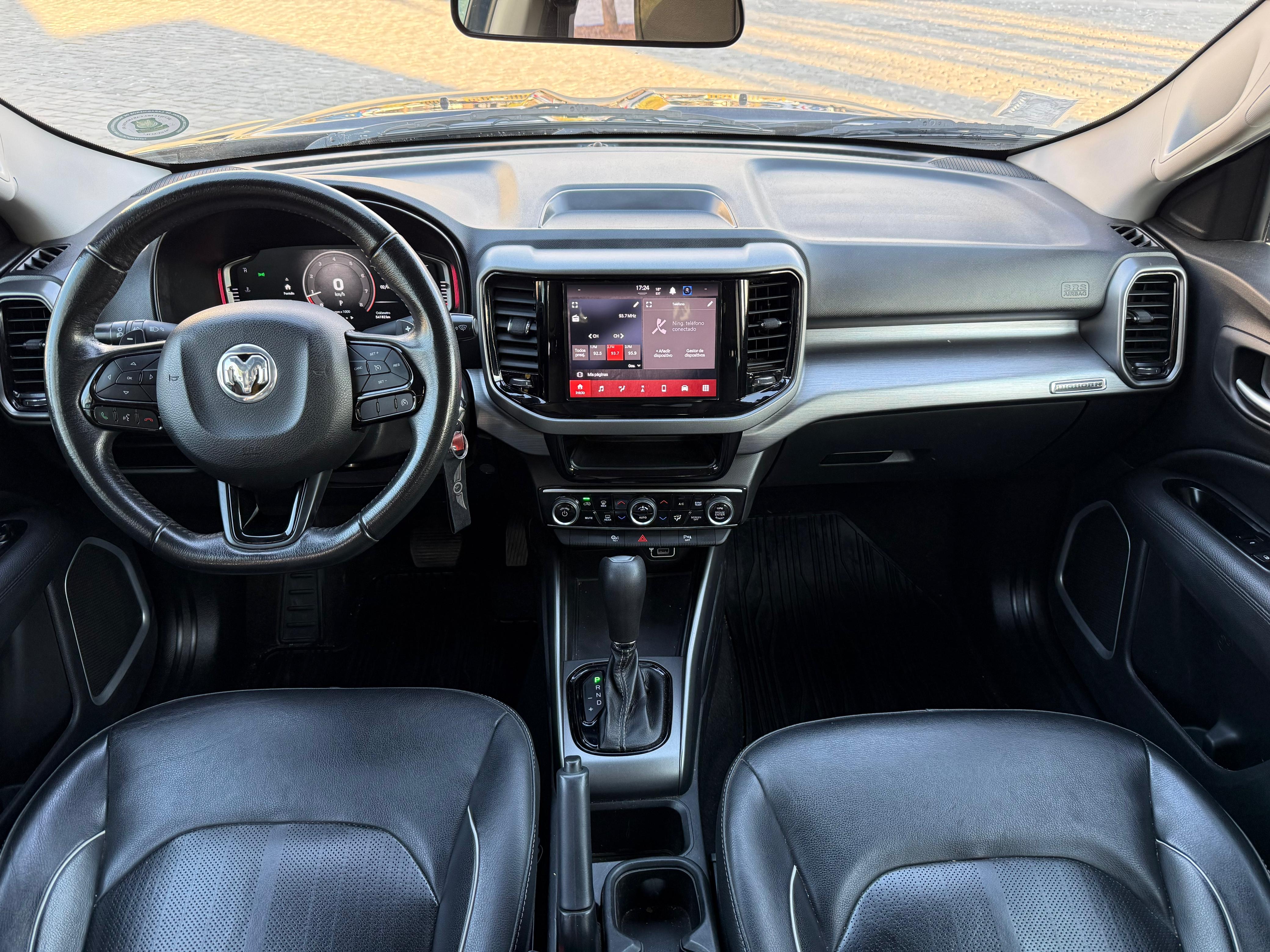 RAM 1000 Big Horn 1.8 At Dcab — foto 17 de 21
