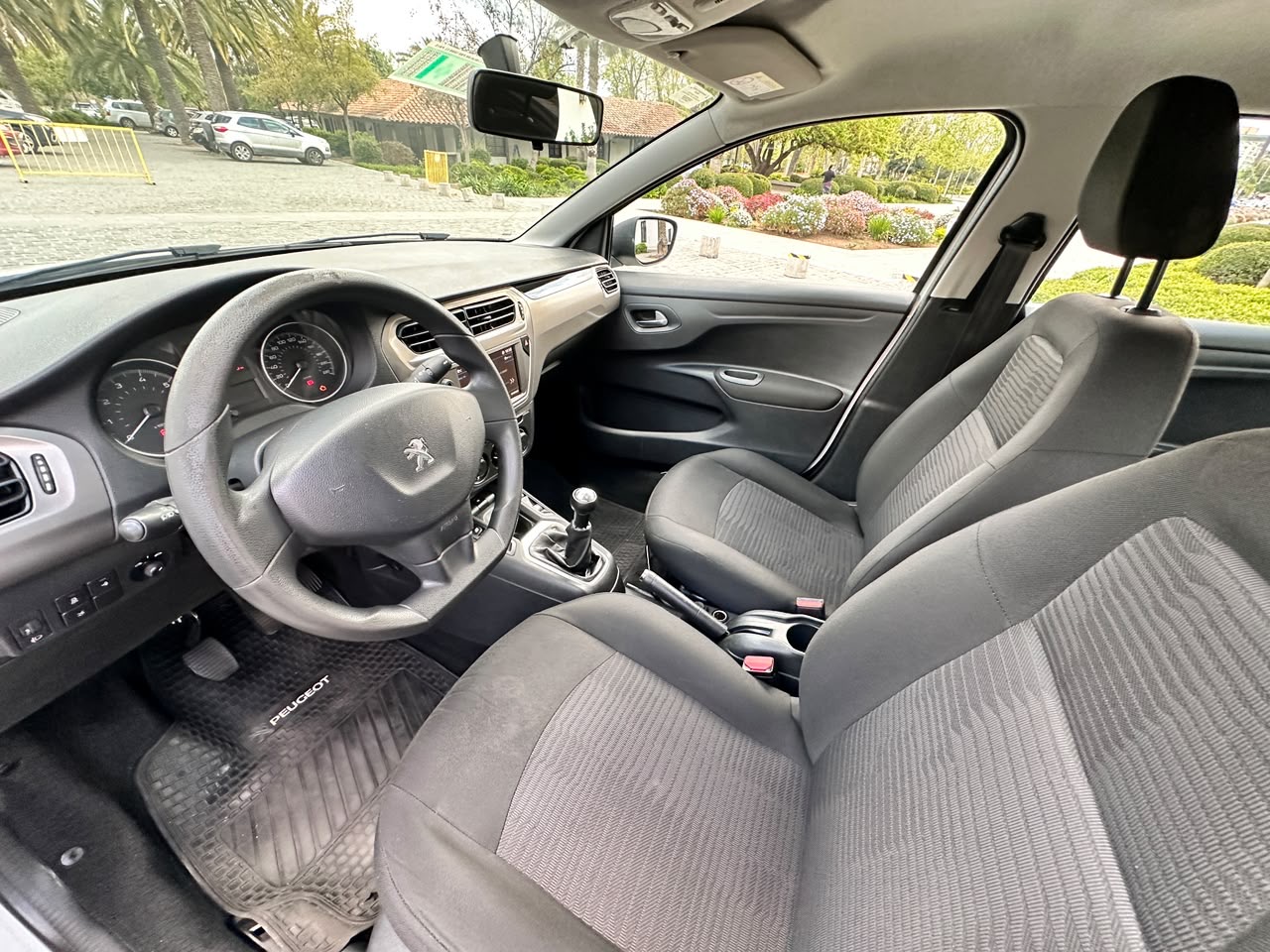 Peugeot 301 Active Hdi — foto 17 de 18