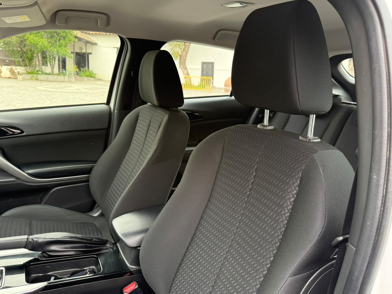 Mitsubishi Eclipse Cross Rx — foto 19 de 20