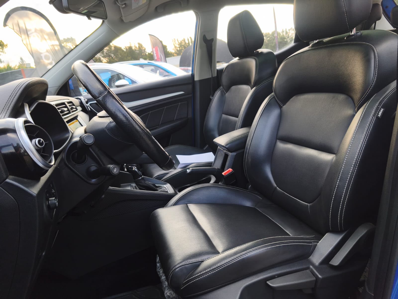MG Zs Com — foto 15 de 17