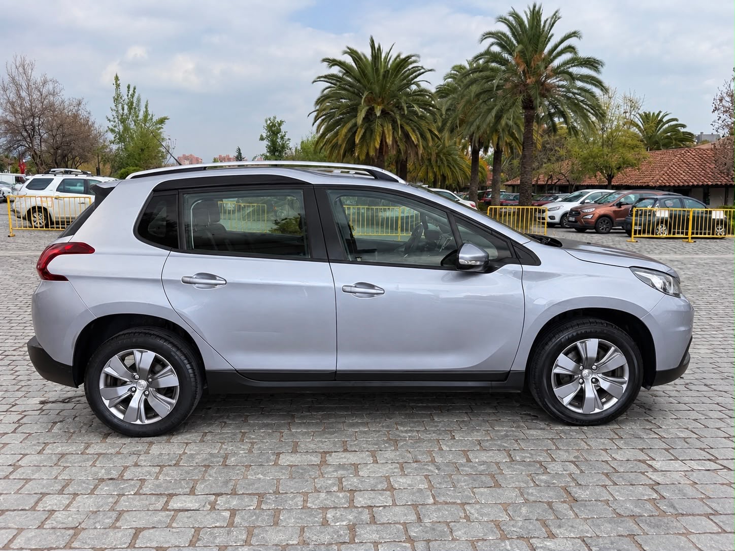 Peugeot 2008 Active Blue Hdi — foto 6 de 15
