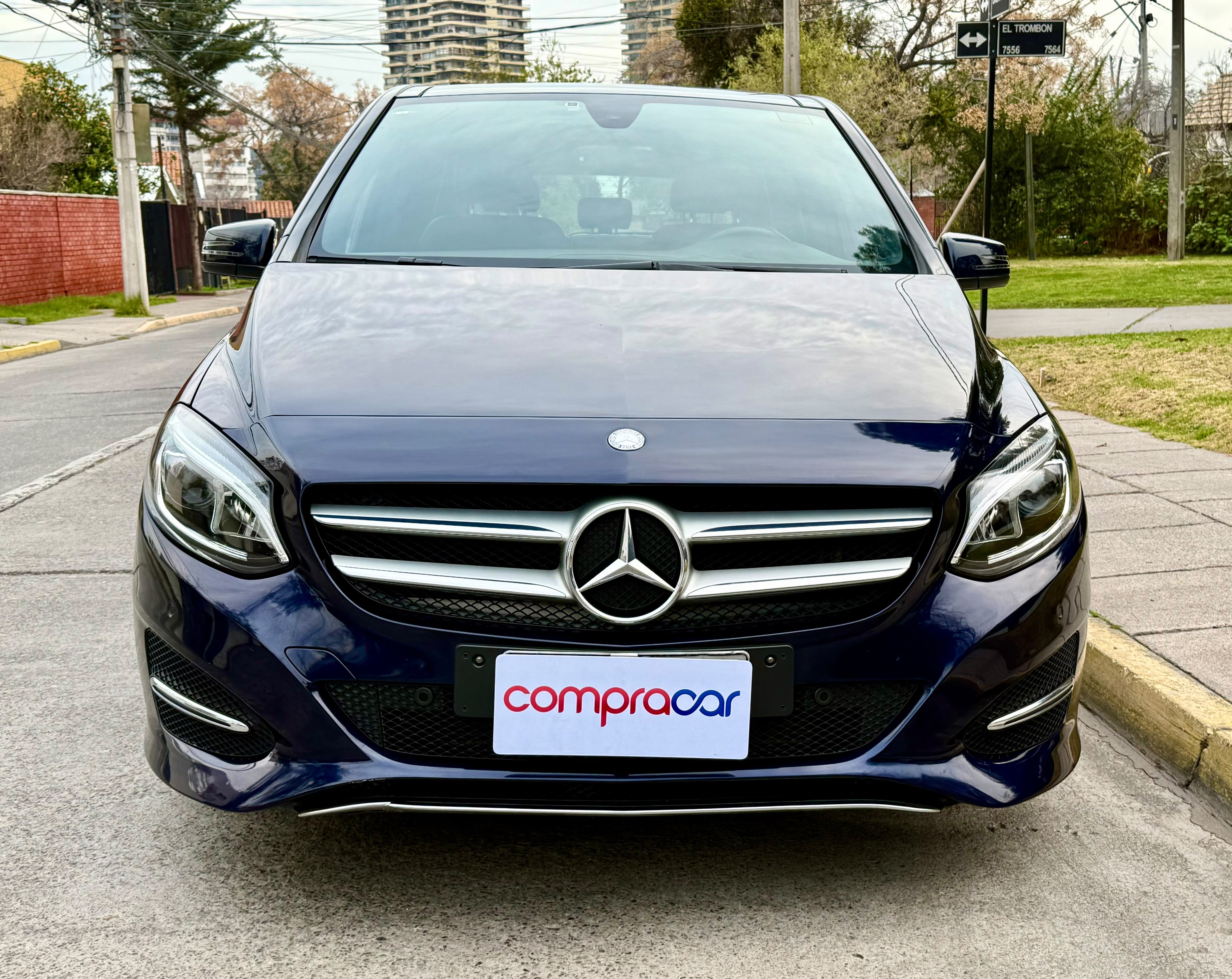 Mercedes-Benz B220 — foto 7 de 20