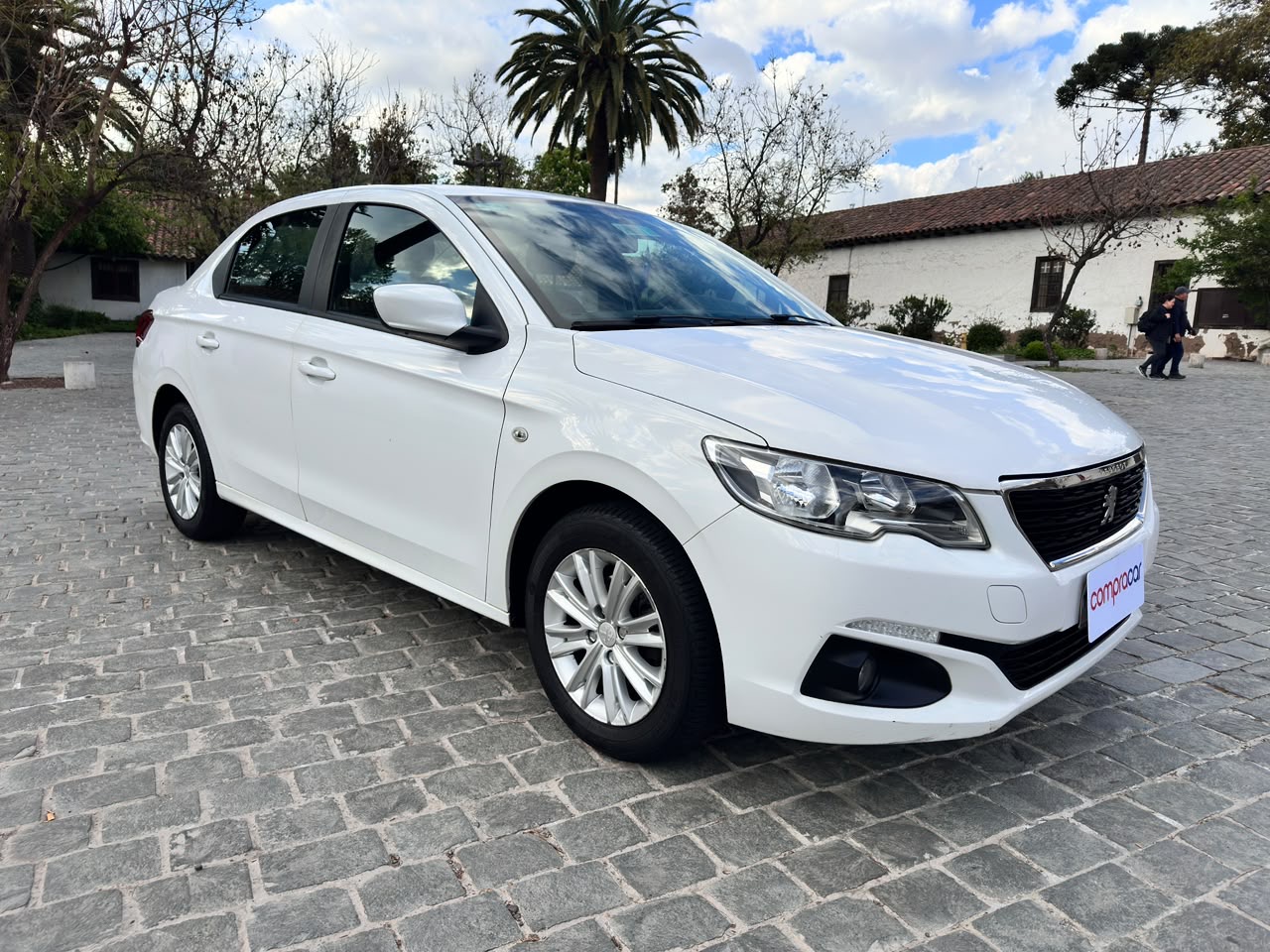 Peugeot 301 Active Hdi — foto 2 de 18