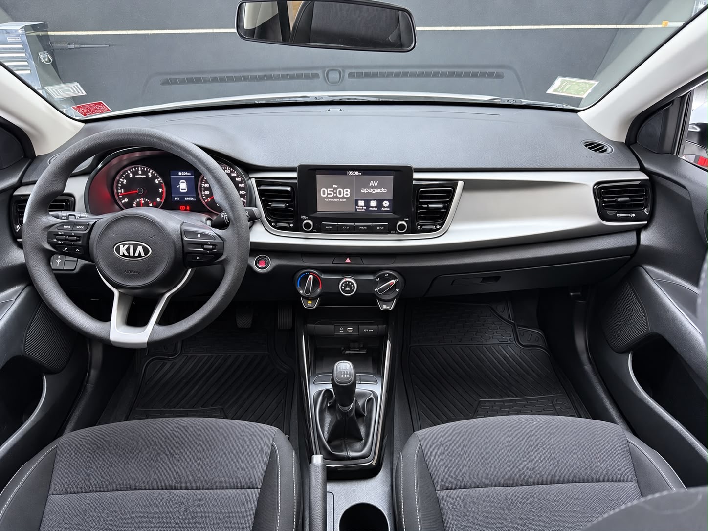 KIA Rio5 — foto 11 de 15