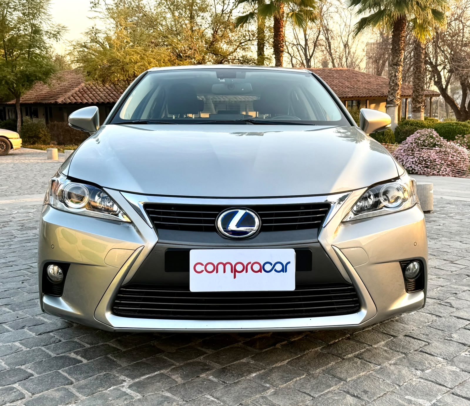 Lexus Ct200H Hb — foto 8 de 20